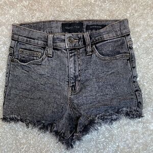 Kendall & Kylie The Drifter HighRise Distressed Denim Cutoffs size 25